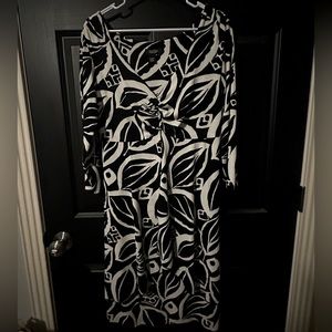 Peck & Peck Dress Womens Large Black White Long Sleeve Stretch V-Neck